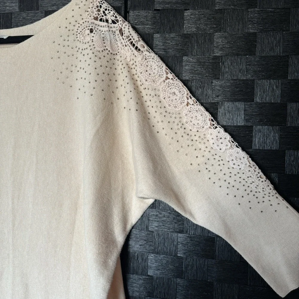 Siren Lily Women's Sweater Size 1X Beige Pullover Beaded Crochet